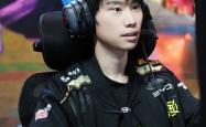 官网登录入口-Rookie重要时刻领先优势明显，G2带队取胜！